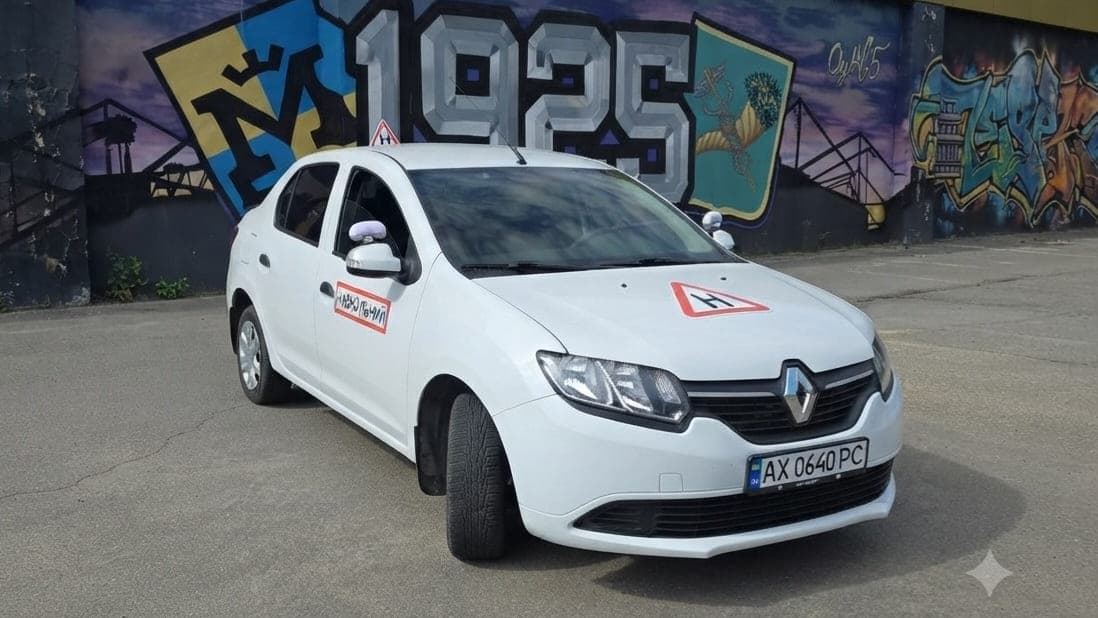Renault Logan II 2015